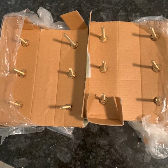 🎉🎉HP🎉12 ceramic drawer pulls/ knobs light pink/rose/white with metallic gold - Picture 3 of 12